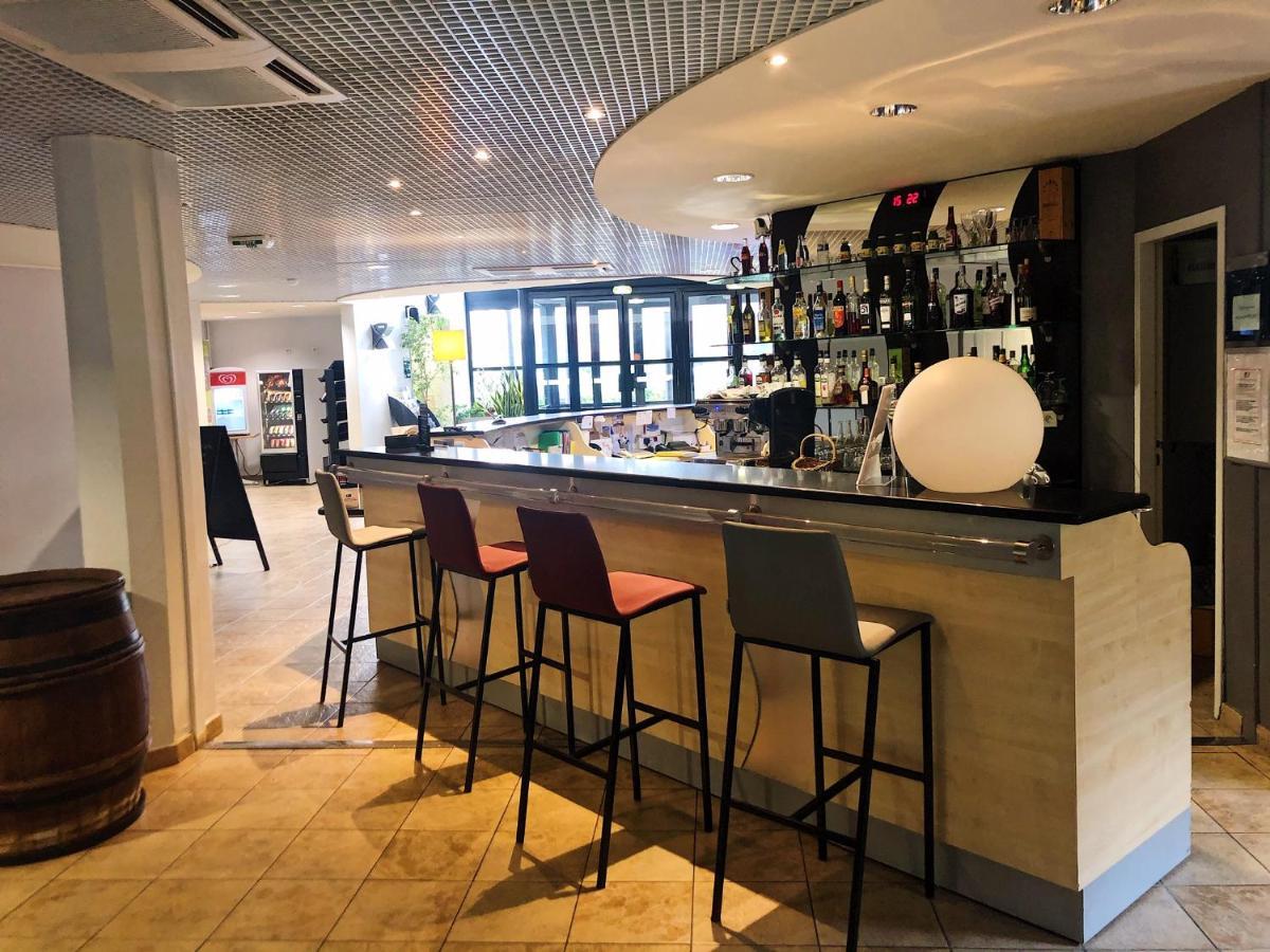 Le Domaine Des Fontaines - Hotel & Petit Dejeuner Bernin Luaran gambar